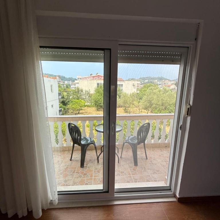 Casa Sinani - Dvokrevetna Soba sa Bračnim Krevetom i Balkonom - 1