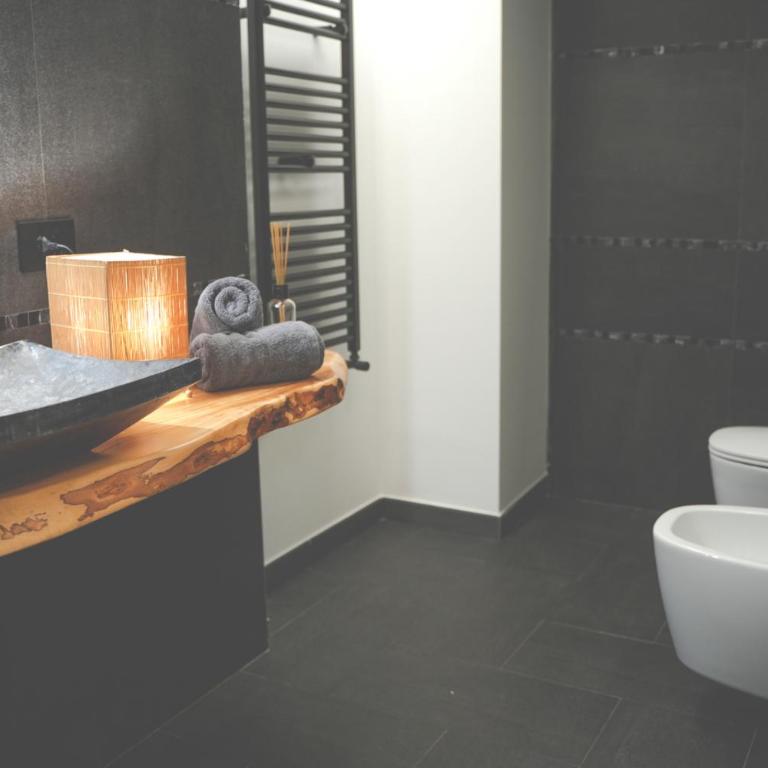 Villa NEONERO - Suite Deluxe con Vasca Idromassaggio - 9
