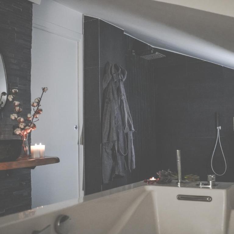 Villa NEONERO - Suite Deluxe con Vasca Idromassaggio - 37