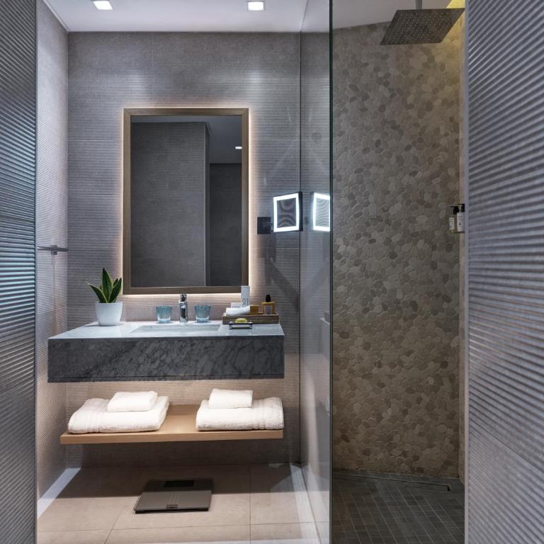 The Chedi Luštica Bay - Deluxe Suite with Partial Sea View - 5