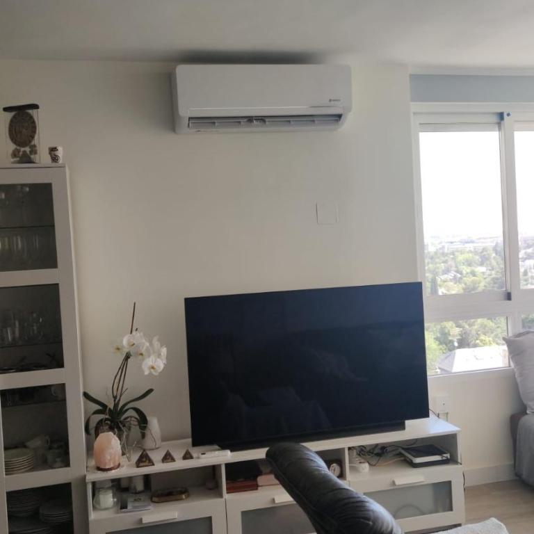 Luxury renovated apartment with terrace in Madrid - Three-Bedroom Apartment - 9