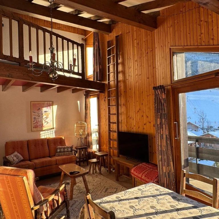 Apartment with balcony facing the ski slopes - Apartment - 1