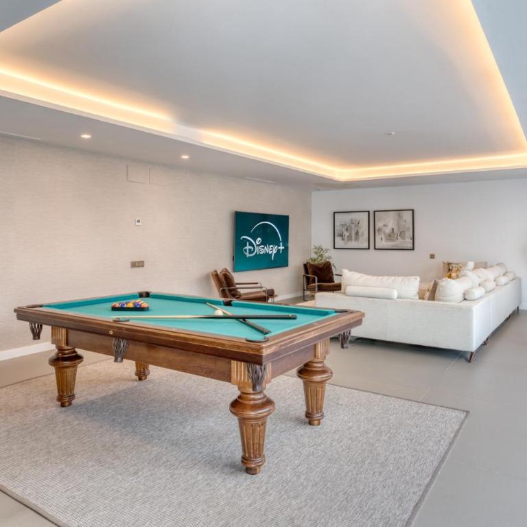 Modern Luxury Villa in Los Flamingos - Villa - 42