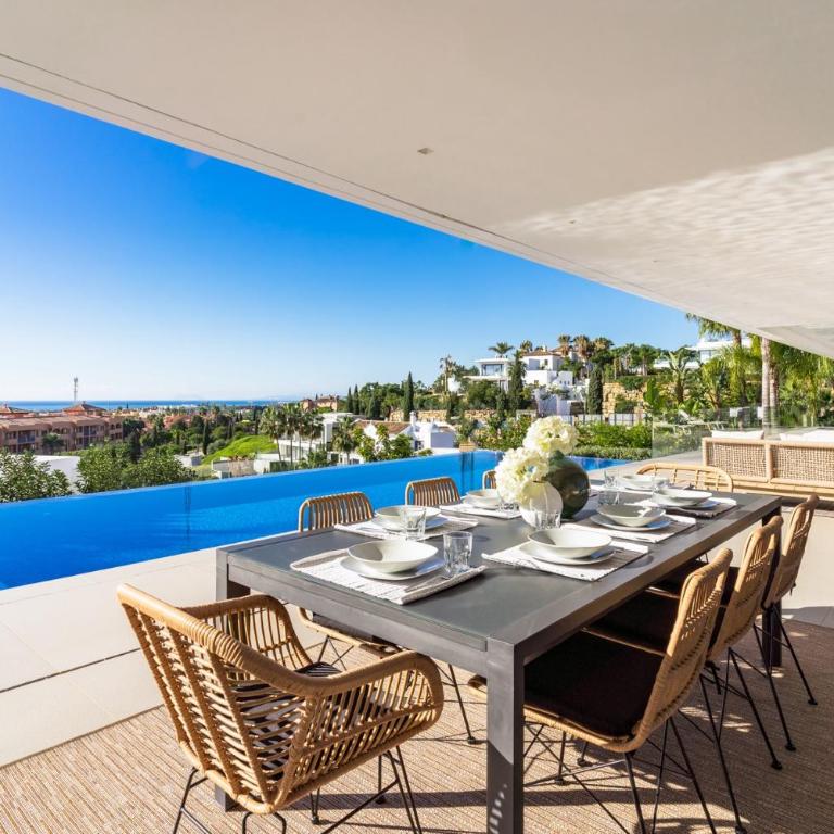 Modern Luxury Villa in Los Flamingos - Villa - 13
