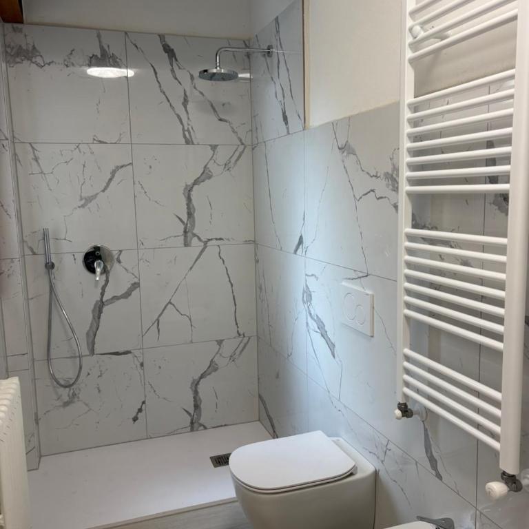 Tominettihome - Appartamento con 2 Camere da Letto e Vista Città - 2