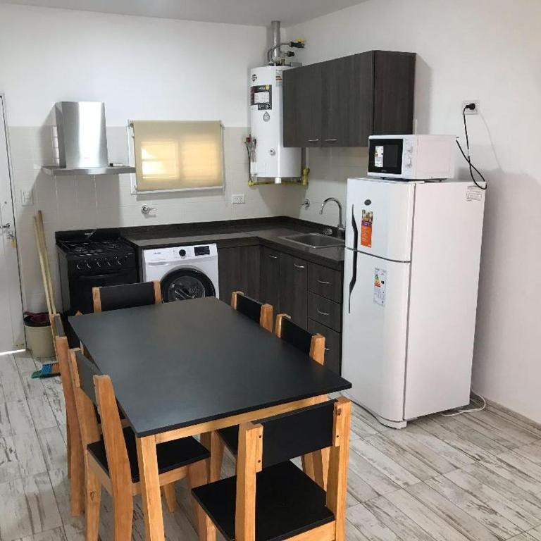 Complejo Catamarca 4855 Fondo Izquierda - Apartamento de 3 dormitorios - 14