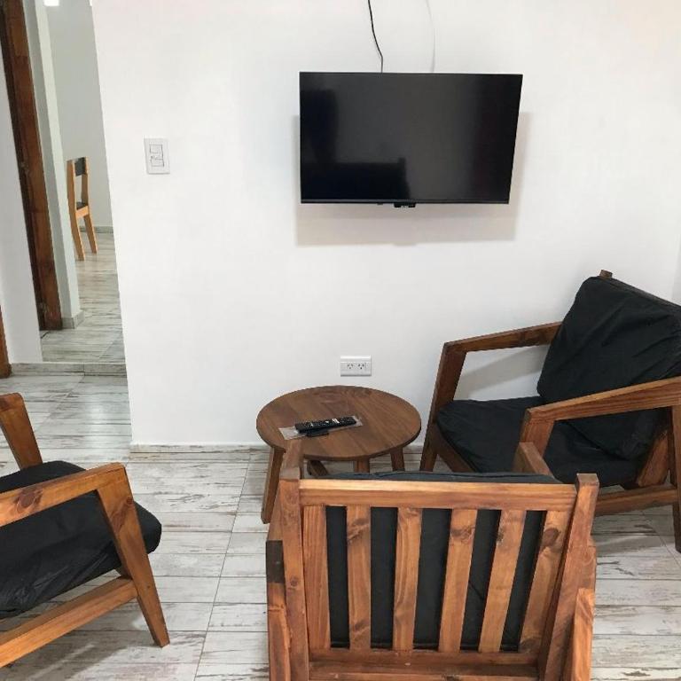 Complejo Catamarca 4855 Fondo Izquierda - Apartamento de 3 dormitorios - 17