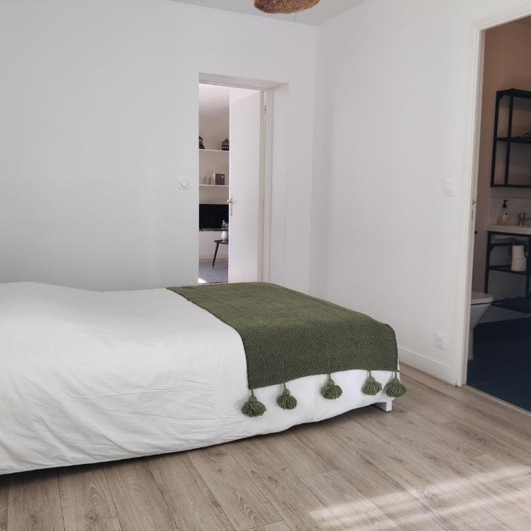 Bel appart avec chambre séparée à 5min Gare & Vinci, Stationnement Rue Gratuit - Apartment mit 1 Schlafzimmer - 20