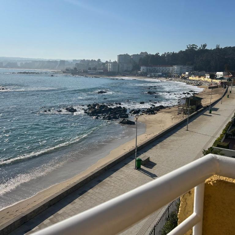 Apartamento frente a la playa - Four-Bedroom Apartment with Balcony - 26