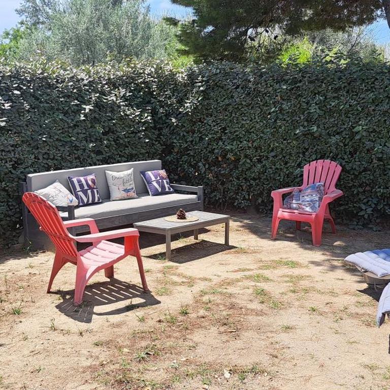 libre du 21 juin au 4 juillet venez prendre la fraîcheur en bord de lac et plage de Barcarès à 800m cabane rénovée 8 couchages possibles - Haus mit 3 Schlafzimmern - 39