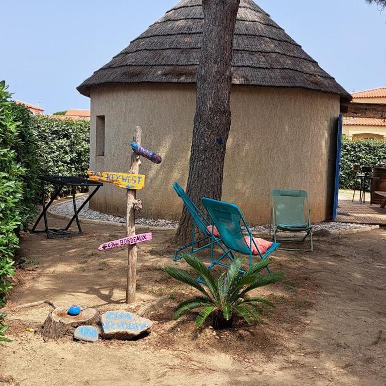 libre du 21 juin au 4 juillet venez prendre la fraîcheur en bord de lac et plage de Barcarès à 800m cabane rénovée 8 couchages possibles - Haus mit 3 Schlafzimmern - 26