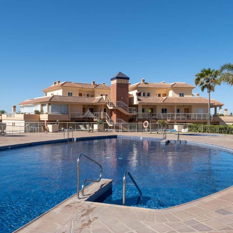 Malibu Mansions by the beach by ALFRESCO STAYS - Apartamento de 2 dormitorios con terraza y vistas al mar - 6