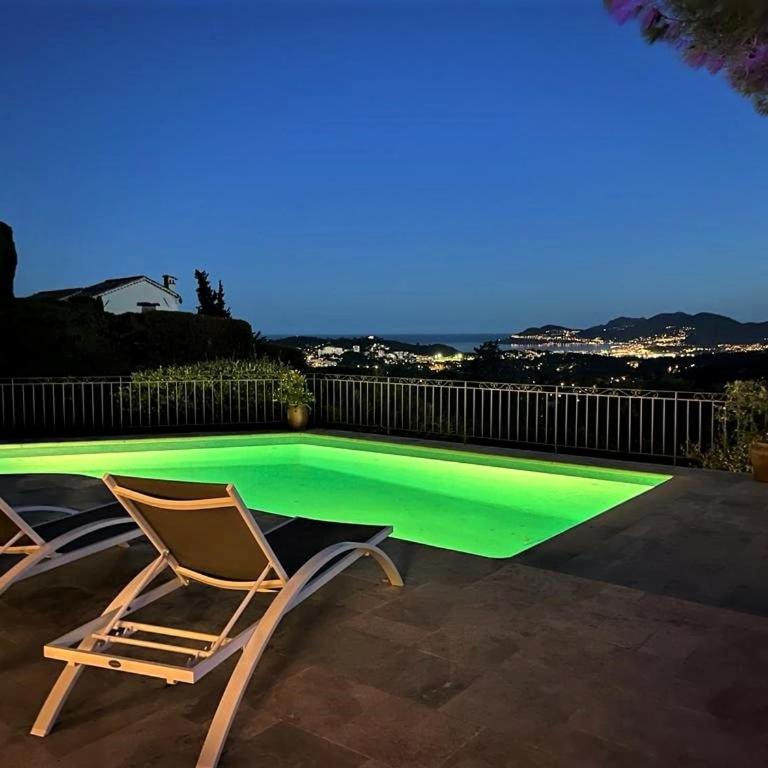 Charming Villa with stunning sea views - Villa - 11