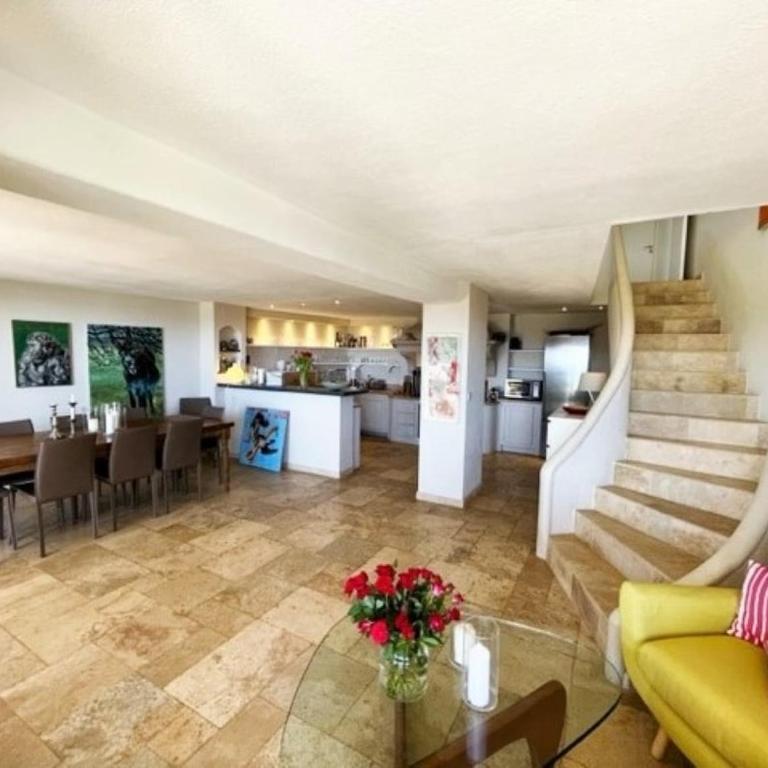 Charming Villa with stunning sea views - Villa - 20