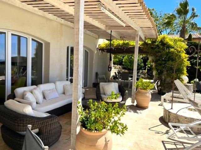 Charming Villa with stunning sea views - Villa - 9