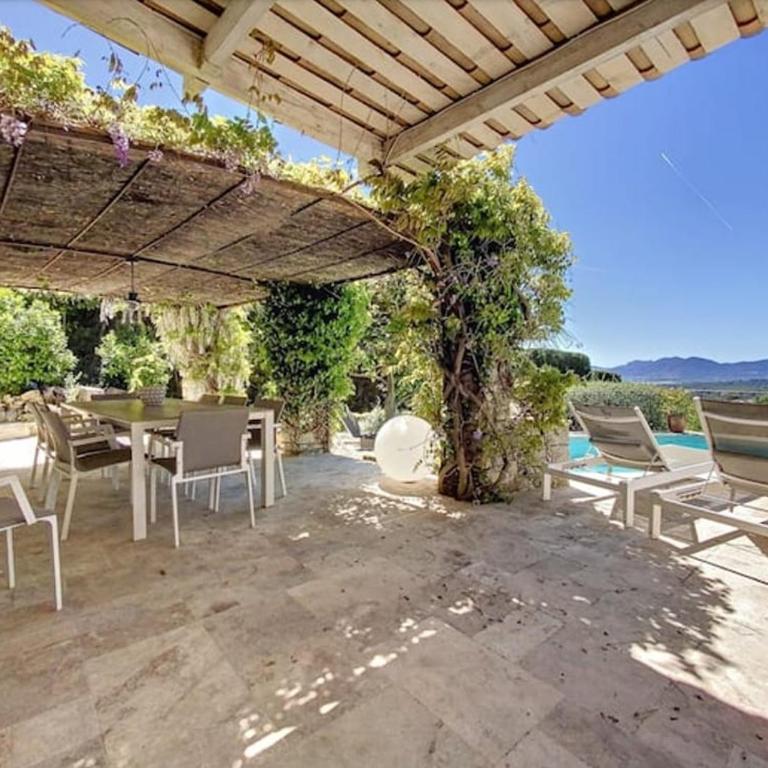 Charming Villa with stunning sea views - Villa - 6