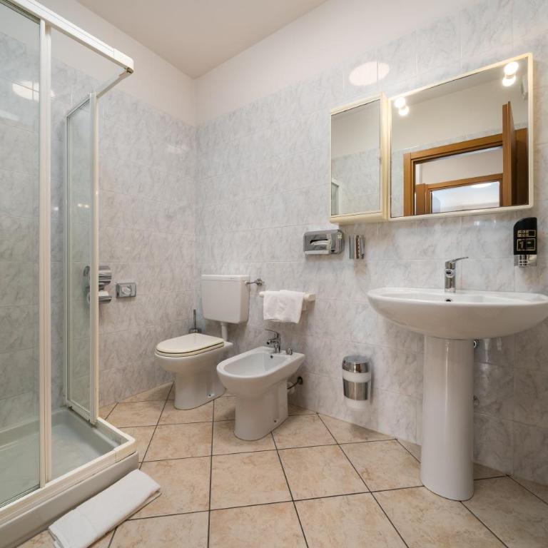 Hotel MAX Lazise &Appartamenti - A due Passi dai Parchi Più Famosi - Appartamento - 6