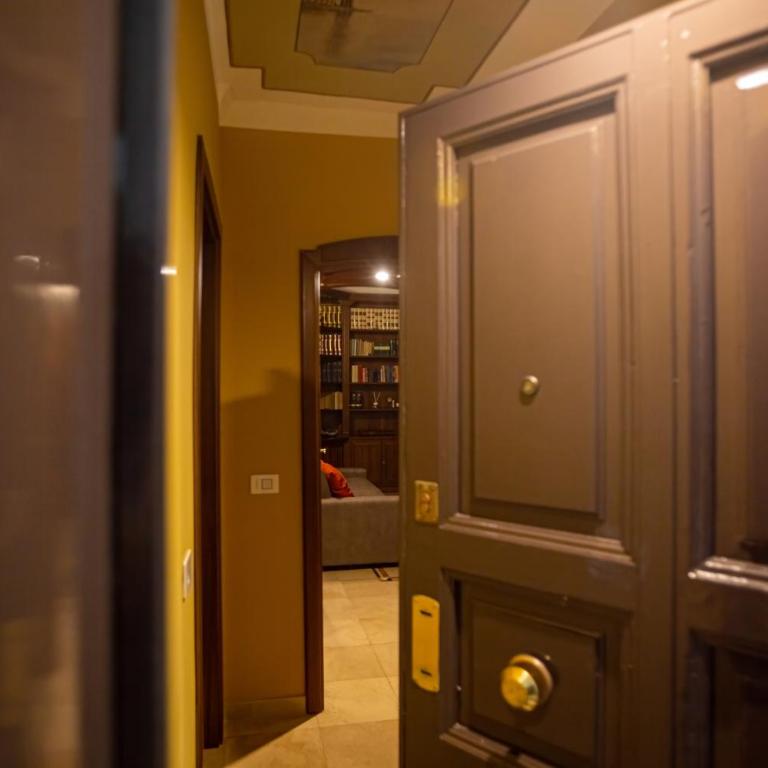 Suite 175 - Deluxe One-Bedroom Apartment with City View - 30