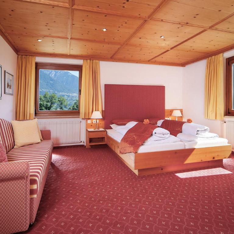 Landhaus Hotel Kristall - Deluxe Doppelzimmer mit Balkon - 9
