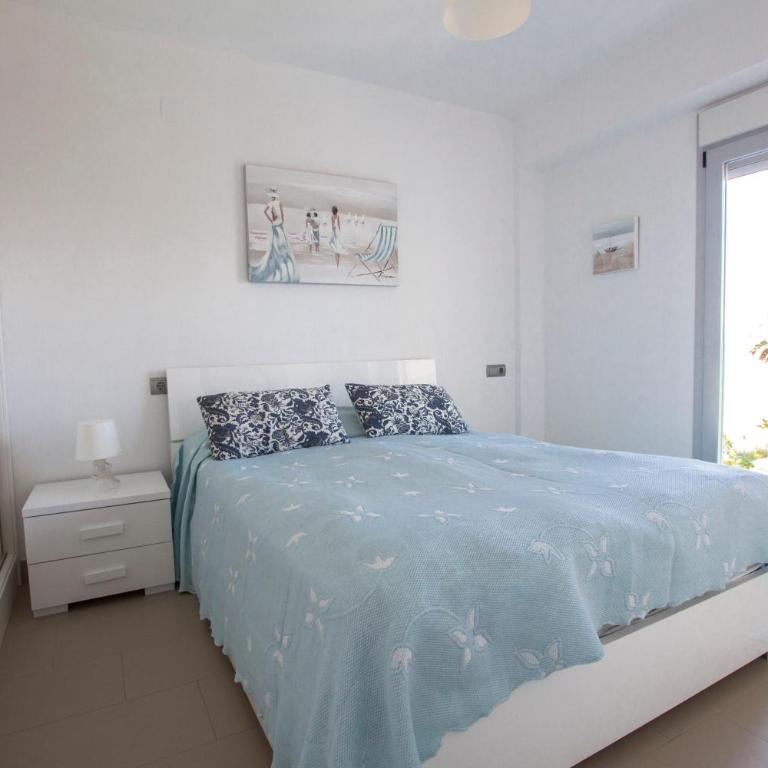 Apartamento 2-3 en primera linea de playa de Poniente -Benidorm - Two-Bedroom Apartment - 4