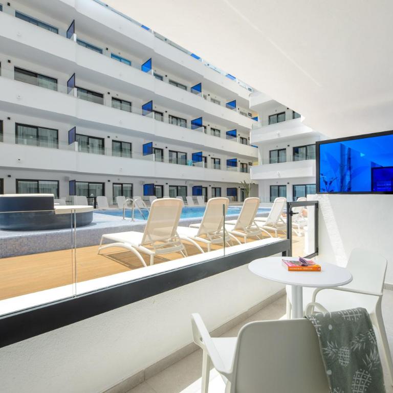 Apartamentos Vibra Jabeque Blue - Adults only -New Opening 2025 - Large Studio with Pool view - 3
