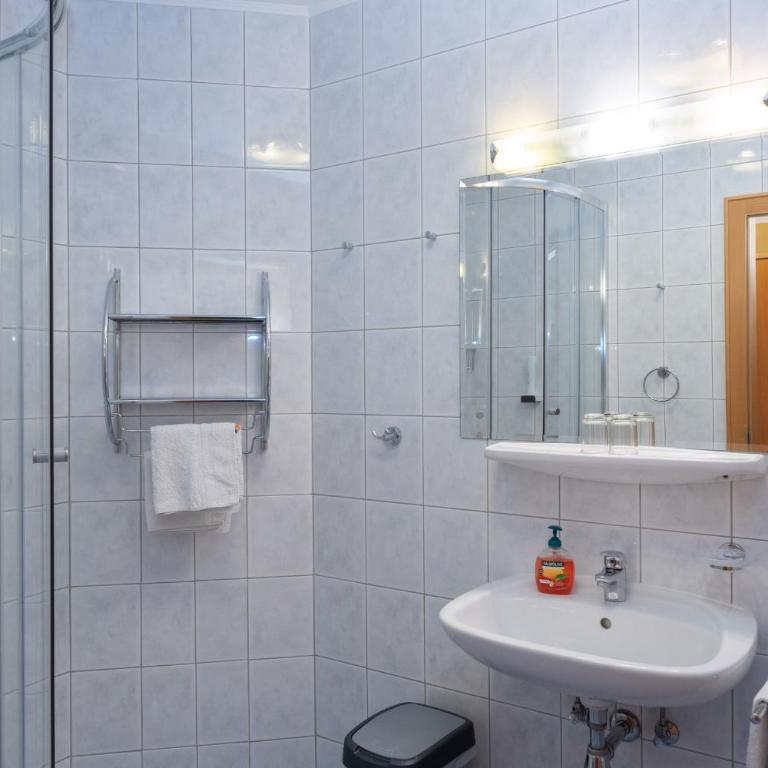 Strandhotel Schabus - Doppelzimmer - 4