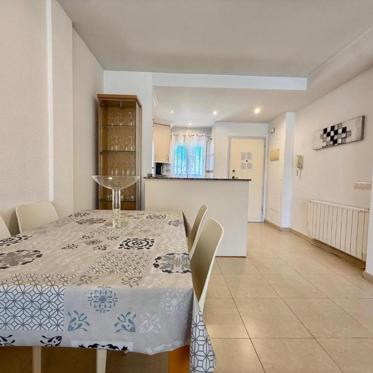 Residencia Partida Casanova (II-1º-5) - Apartamento con vistas a la piscina - 7