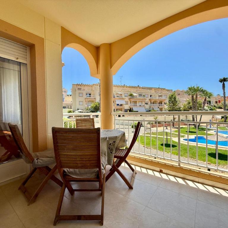 Residencia Partida Casanova (II-1º-5) - Apartamento con vistas a la piscina - 2