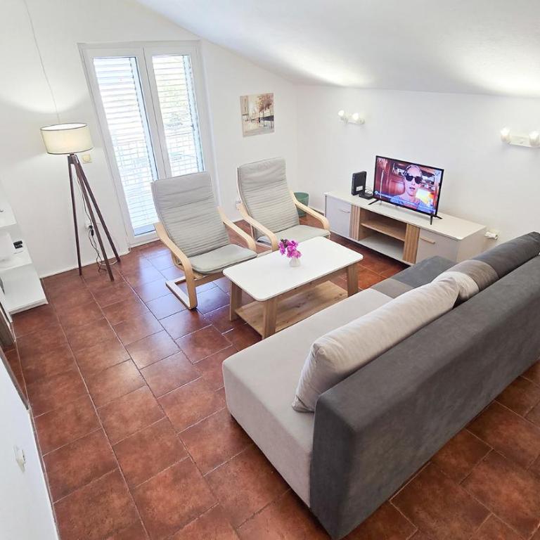 Apartments Zora, Sea View Balcony, Free Parking in Dobrota Kotor - Two-Bedroom Apartment - 2