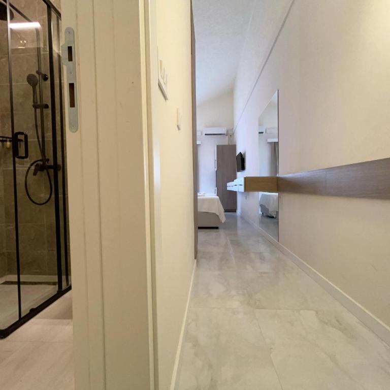 The House Rooms - Deluxe Double or Twin Room - 6