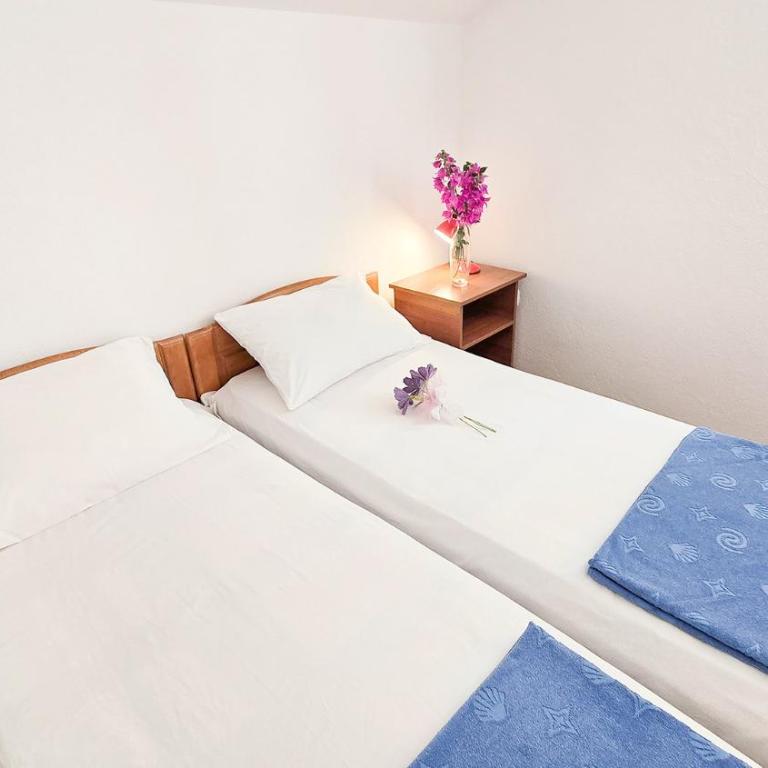 Apartments Zora, Sea View Balcony, Free Parking in Dobrota Kotor - Two-Bedroom Apartment - 42