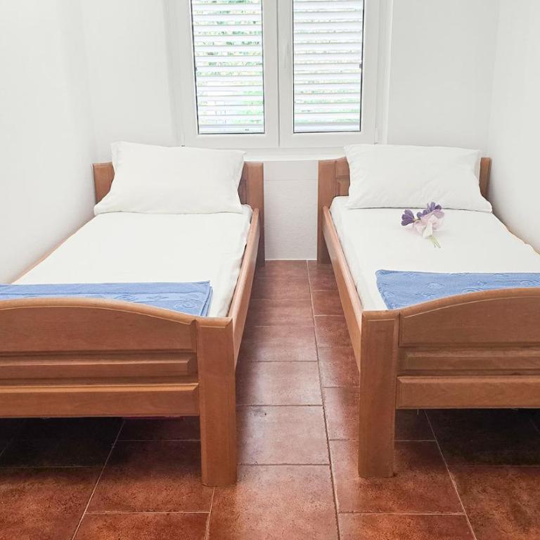 Apartments Zora, Sea View Balcony, Free Parking in Dobrota Kotor - Two-Bedroom Apartment - 66