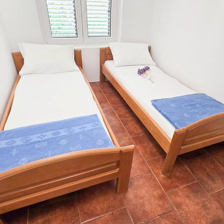 Apartments Zora, Sea View Balcony, Free Parking in Dobrota Kotor - Two-Bedroom Apartment - 62