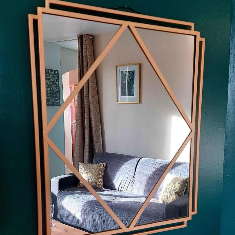 Les Belles Terrasses Dieppe ,3 appartements , LE VEGETAL de 1 à 8 personnes , LE TROPICAL de 1 à 6 personnes , LE FLORAL avec TERRASSE de 1 à 3 personnes , quartier calme au stationnement gratuit à coté de l'avenue verte - Appartement 2 Chambres - 12