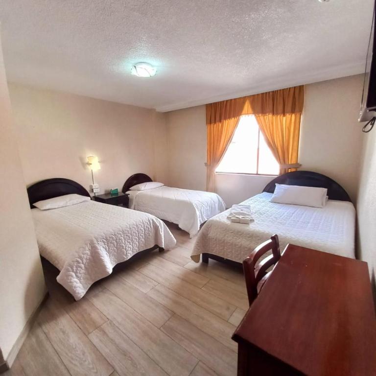 Royal Ruiz - Triple Room - 3