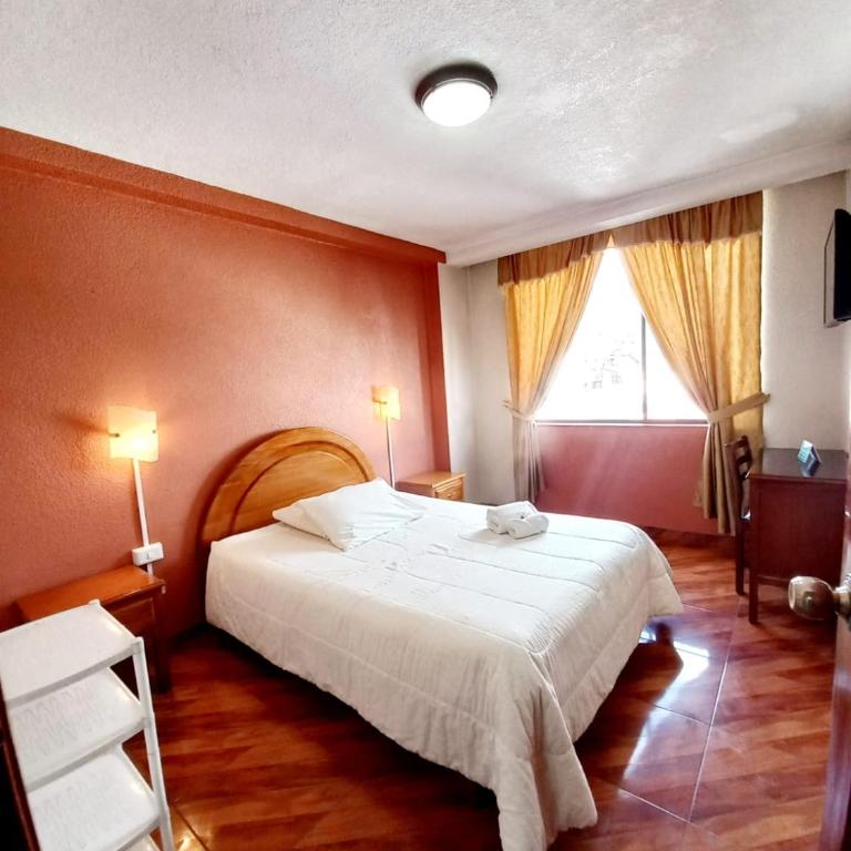 Royal Ruiz - Single Room - 2