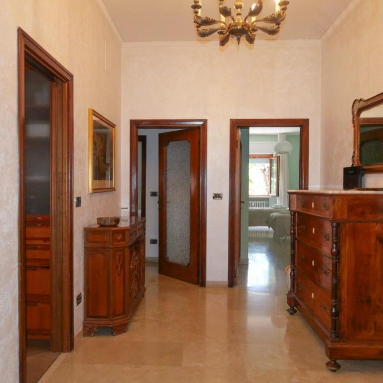 Yuna Rent - Appartamento Maria Luisa - Three-Bedroom Apartment - 31