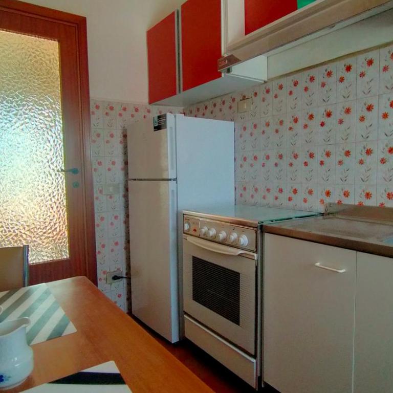 ATTICO TRILOCALE A DUE PASSI DAL MARE E DAL CENTRO cod 501 - Two-Bedroom Apartment - 6