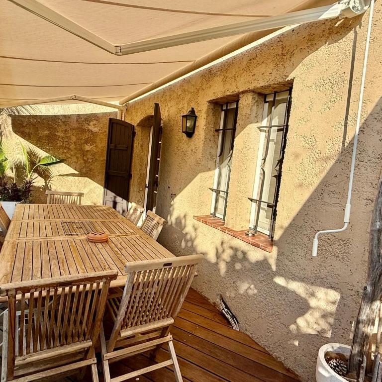 Maison dans résidence avec piscine et tennis - Maison 4 Chambres - 25