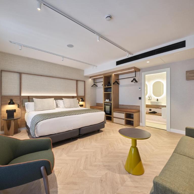 Catalonia Sagrada Familia - Deluxe Room - 4