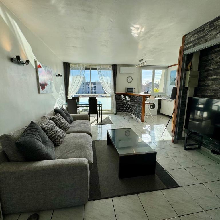 Appartement Port Marianne Montpellier - Apartamento de 2 dormitorios - 45