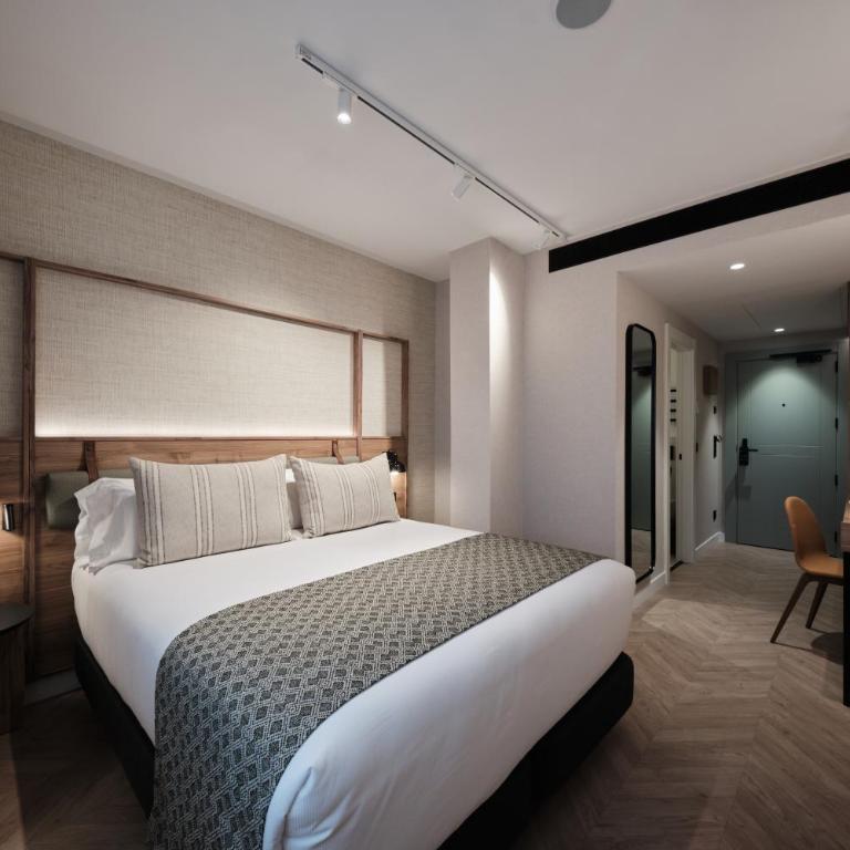 Catalonia Sagrada Familia - Superior Premium Room - 1