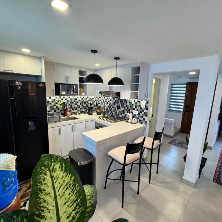 Casa familiar para estrenar! 10 mins de la playa - One-Bedroom Villa - 2