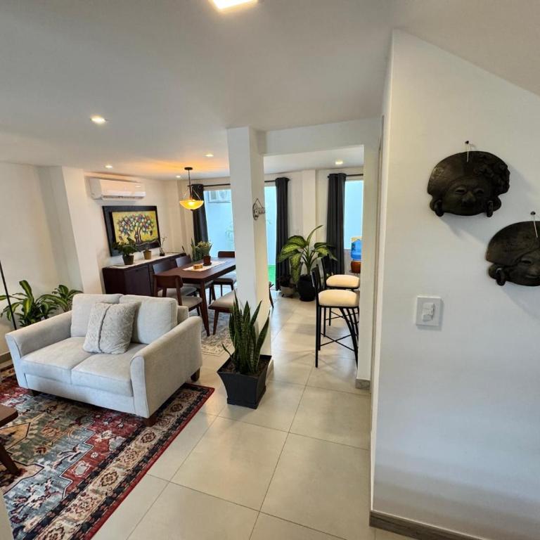 Casa familiar para estrenar! 10 mins de la playa - One-Bedroom Villa - 4