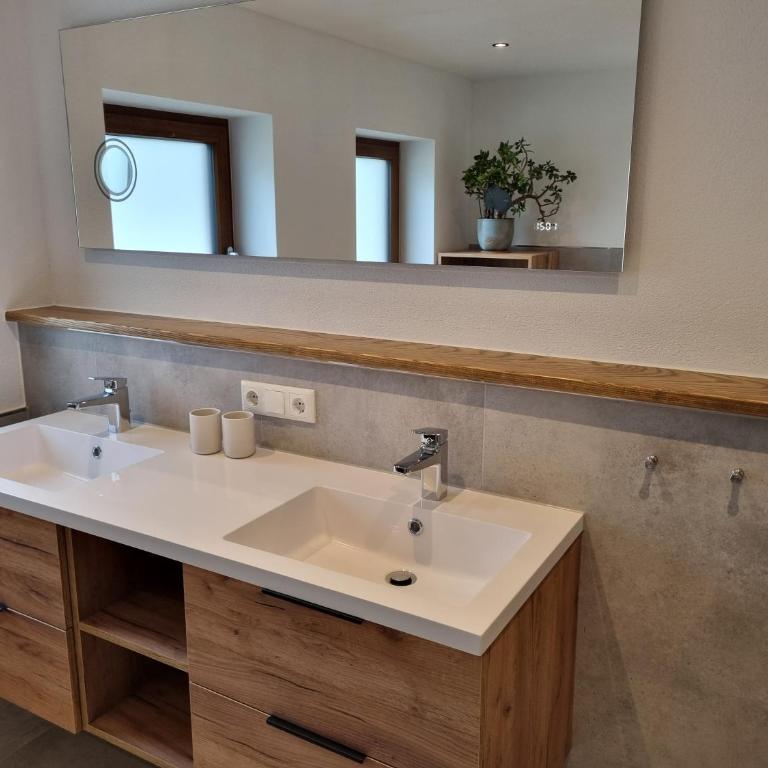 Landhaus Poppler mit Aufzug - Apartment mit 3 Schlafzimmern und Aussicht - 26