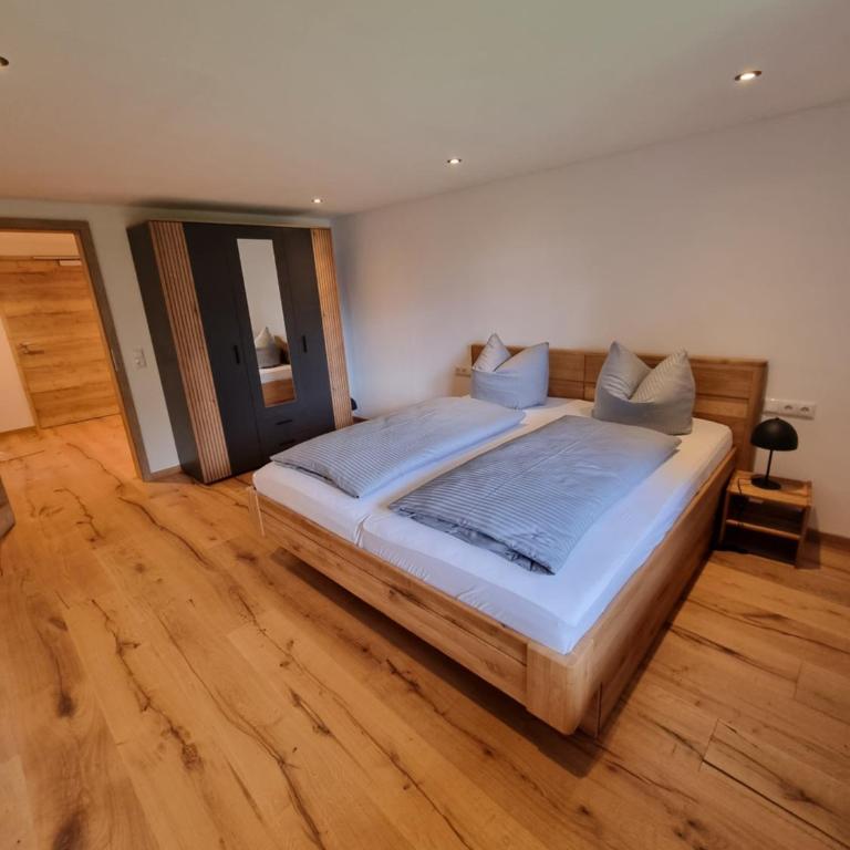 Landhaus Poppler mit Aufzug - Apartment mit 3 Schlafzimmern und Aussicht - 21