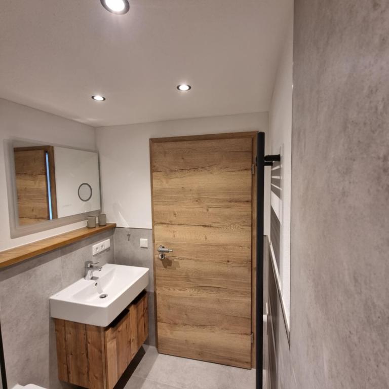 Landhaus Poppler mit Aufzug - Apartment mit 3 Schlafzimmern und Aussicht - 19