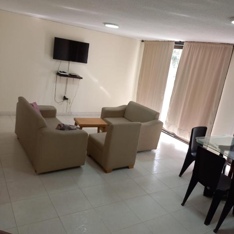 Apartamento frente al mar y la playa Rodadero - Four-Bedroom Apartment - 3