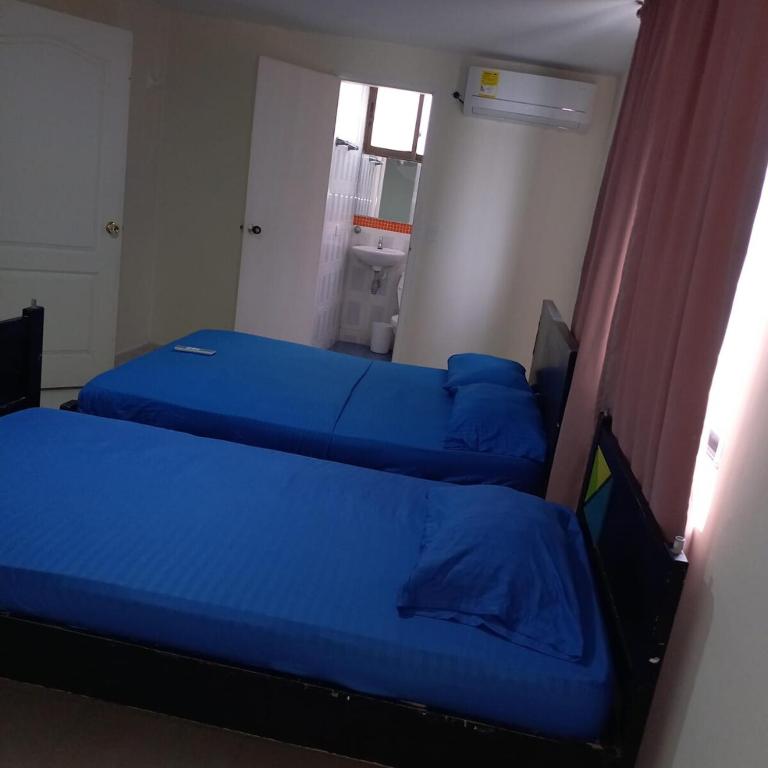 Apartamento frente al mar y la playa Rodadero - Four-Bedroom Apartment - 7