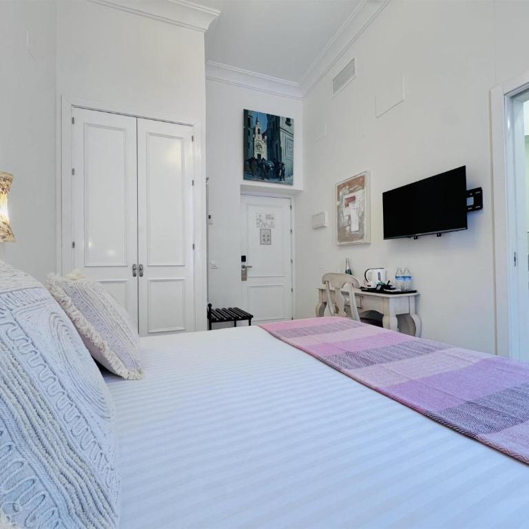 Hotel Boutique Las Cortes De Cádiz - Habitación Doble con balcón - 1 o 2 camas - 6